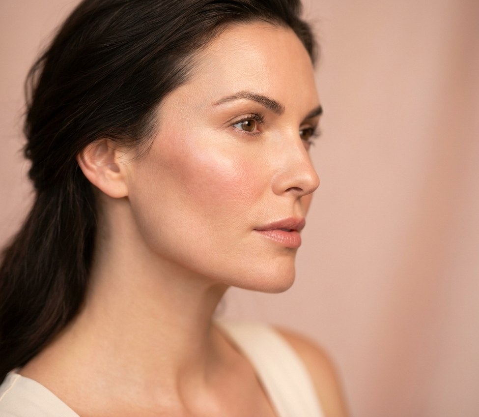 A refined, contoured jawline, the result of buccal fat removal at ANEWU